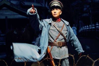 《十月圍城》進(jìn)入倒計(jì)時(shí) 張曉龍開(kāi)啟腹黑模式